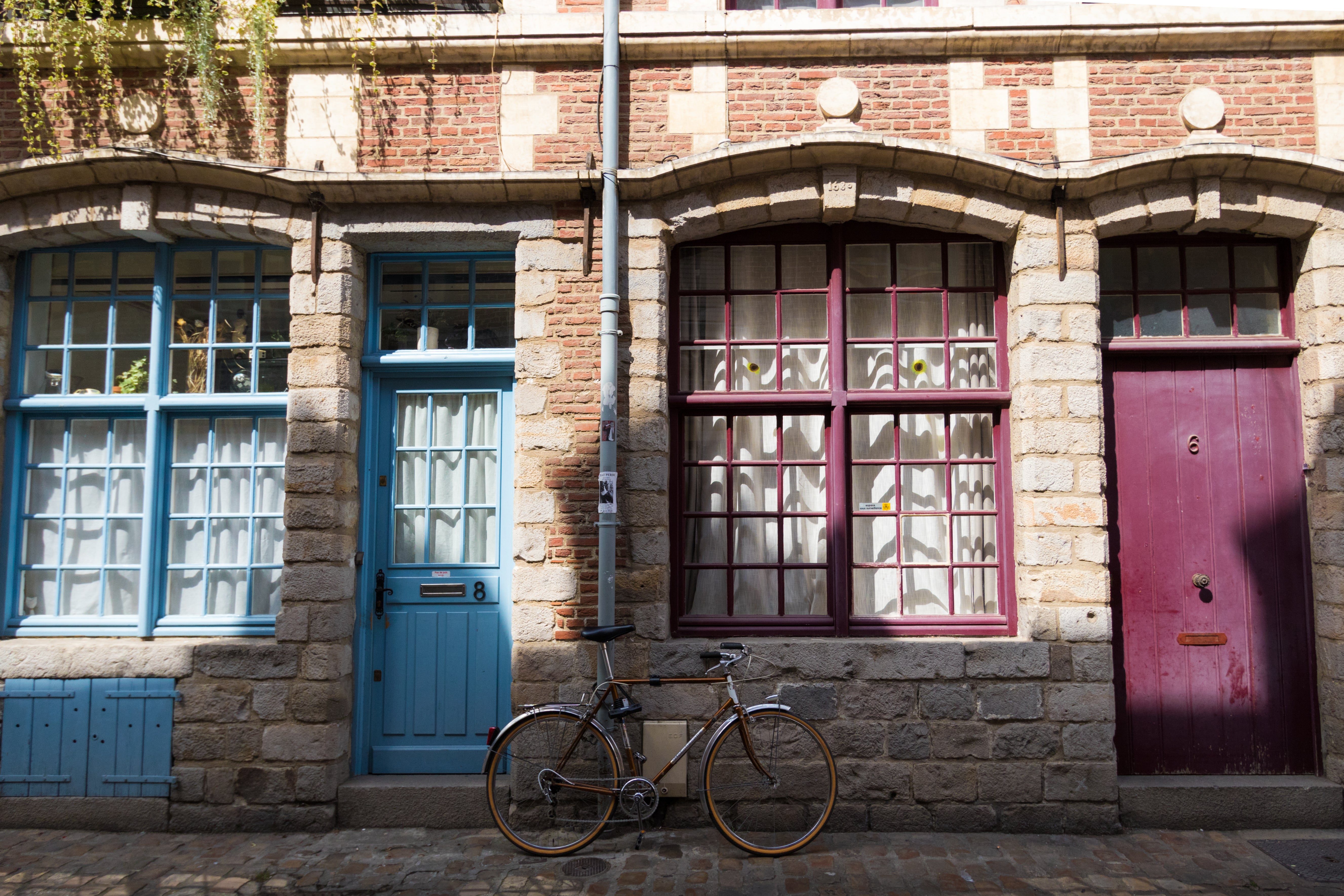 Wander Lille's pretty streets to soak up quintessential French scenes