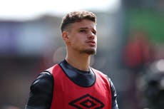 Milos Kerkez’s dad provides major update on Liverpool transfer