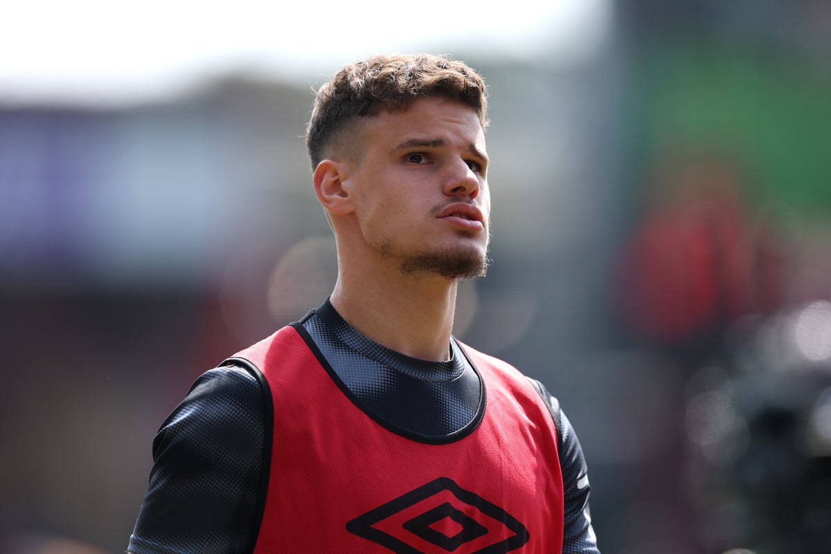 Milos Kerkez’s dad provides major update on Liverpool transfer Milos Kerkez’s dad provides major update on Liverpool transfer