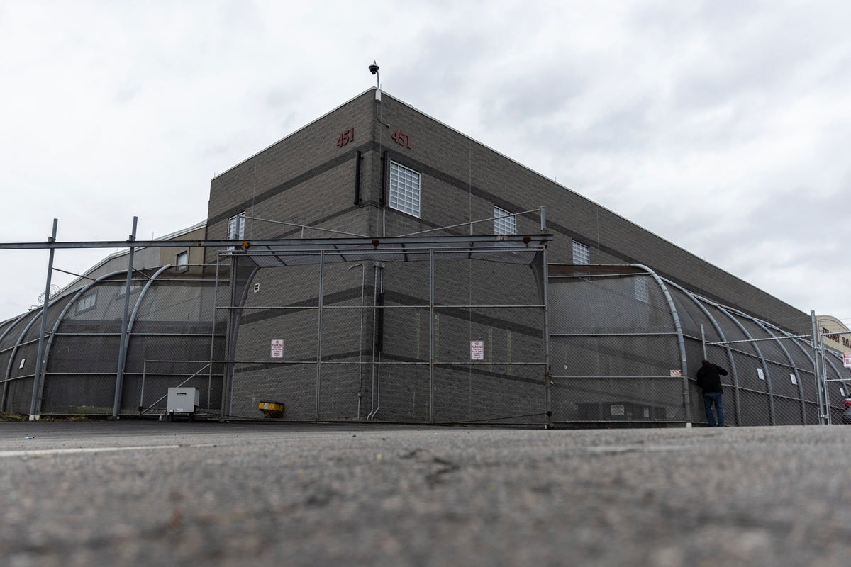 Officials arrest 1 of 2 detainees still missing from New Jersey immigration facility