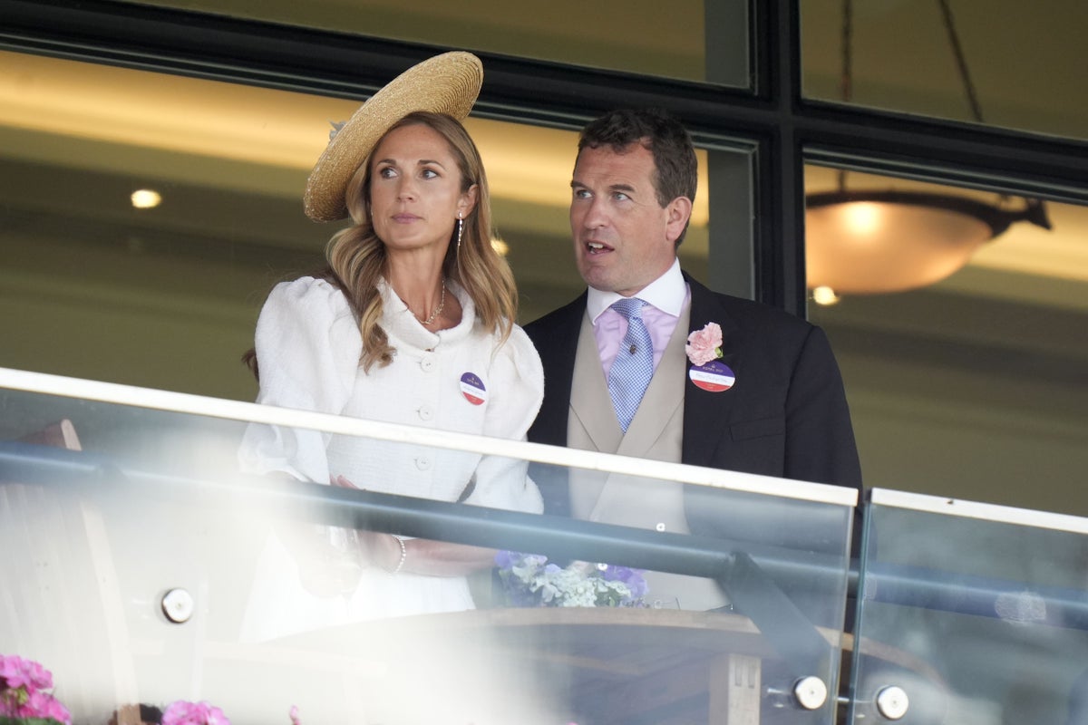 Royal Family, Peter Phillips, Nurse Girlfriend Attend Royal Ascot Amid Heat Alert