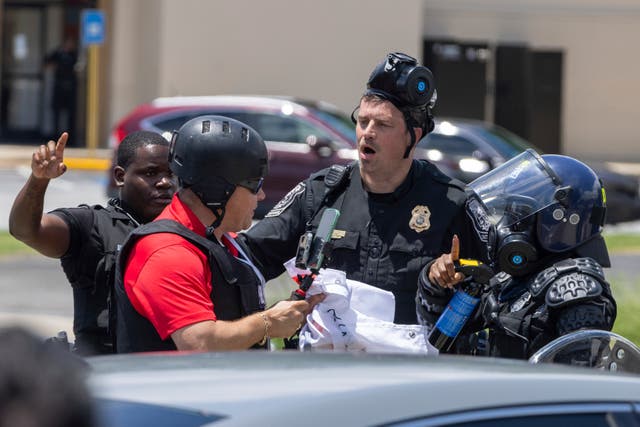 Immigration-Reporter Arrest