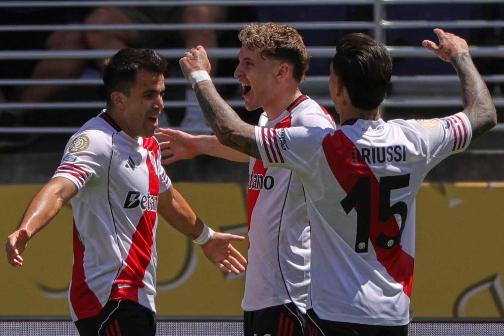 CLUBES MUNDIAL RIVER URAWA