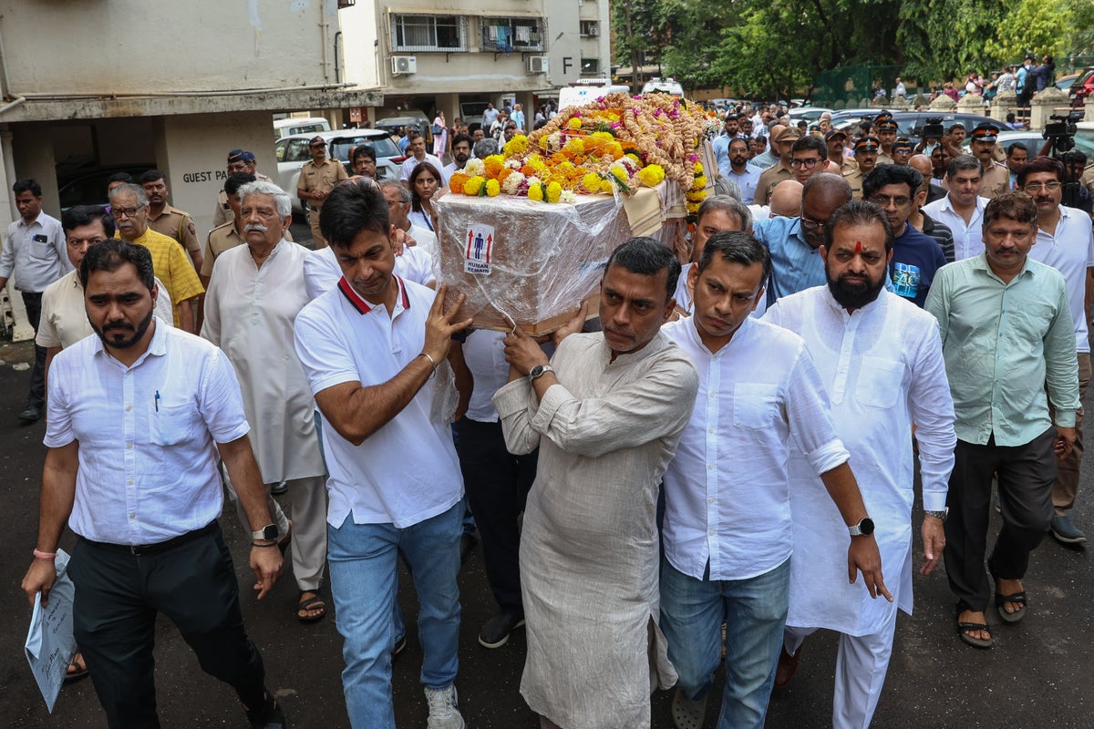Air India plane crash latest: Hundreds mourn ‘hero’ pilot after ‘extremely rare’ dual engine failure suspected