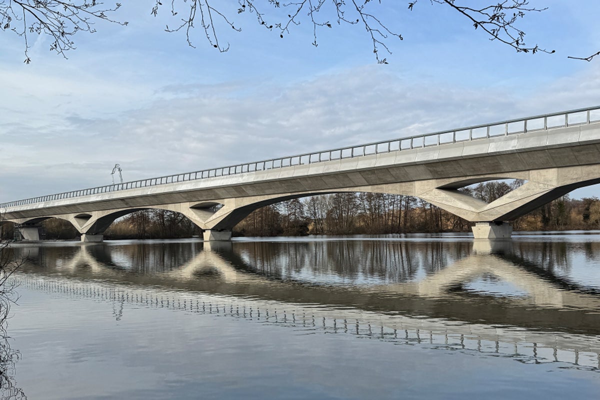 How HS2 squandered billions to become a national embarrassment