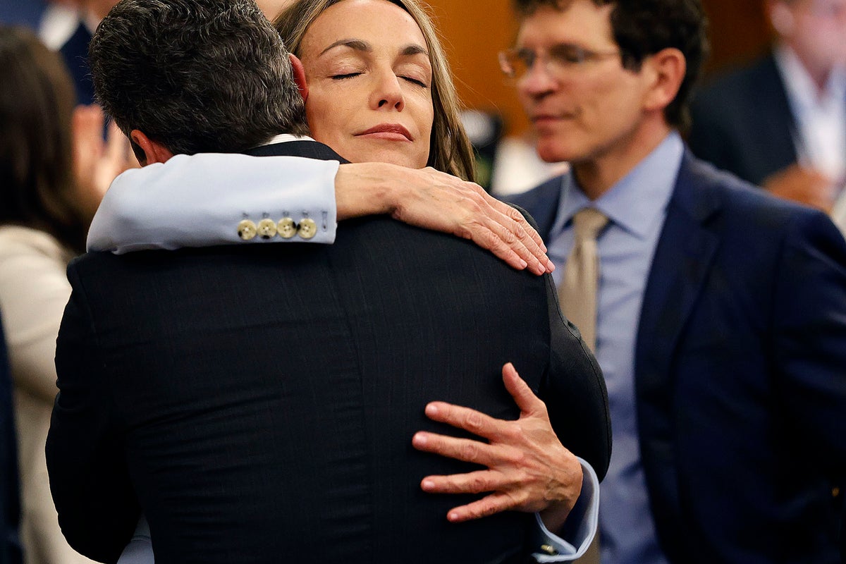 Photos of Karen Reads dramatic courtroom moment after acquittal on murder charge