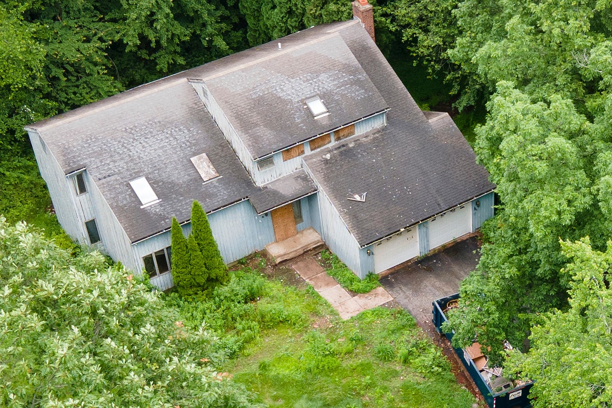 Retired detective found dead in hoarding conditions in Connecticut, months after she went missing