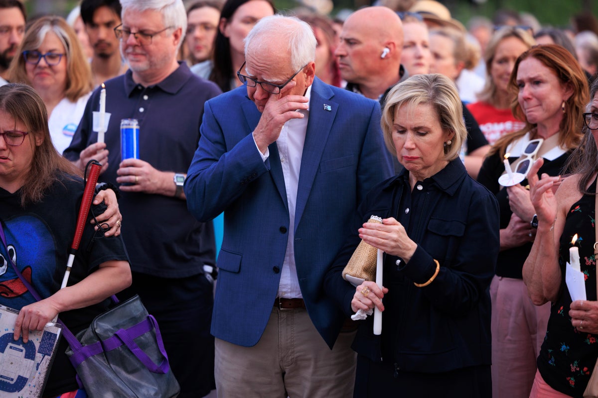 Hundreds gather to remember prominent Minnesota lawmaker and husband slain in their home