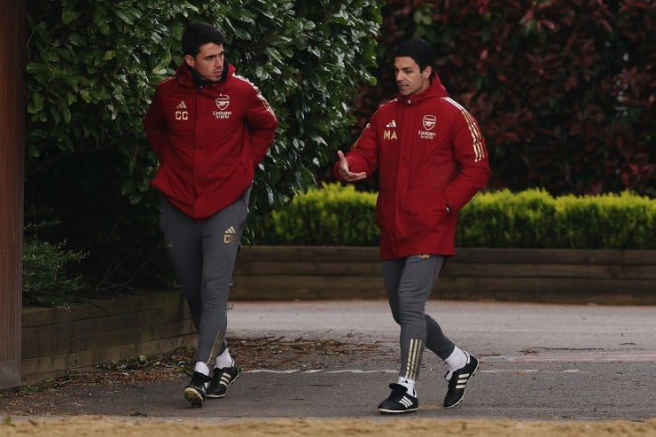 <p>Carlos Cuesta (left) has left Mikel Arteta's coaching setup</p>