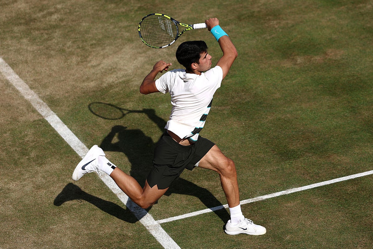 Carlos Alcaraz v Jaume Munar: Queen’s tennis scores and updates after Fearnley beats Moutet