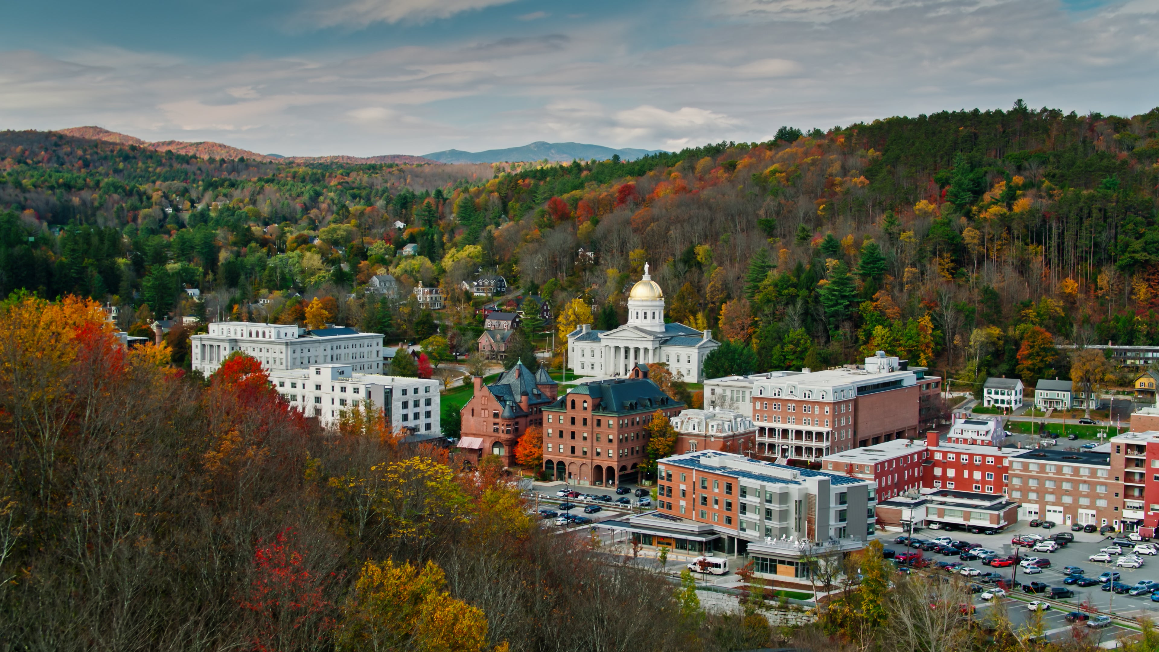 Mike Pieciak, State Treasurer of Vermont, has said that 'Vermonters are extending a hand to the Canadian people'. Above is the Vermont state capitol building in Montpelier