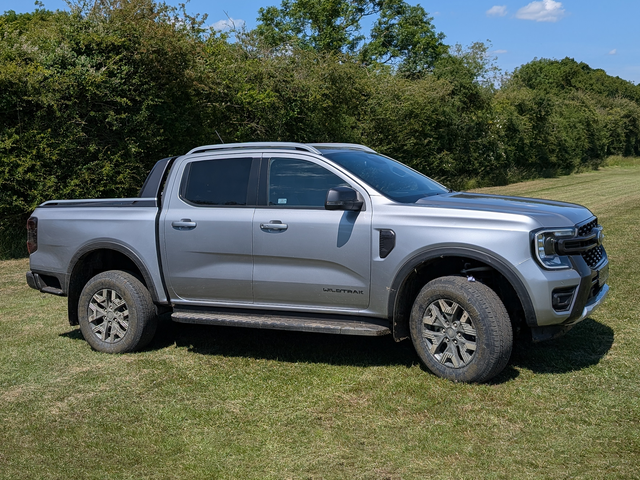 Ford Ranger PHEV review: The best-selling pick-up goes plug-in hybrid ...