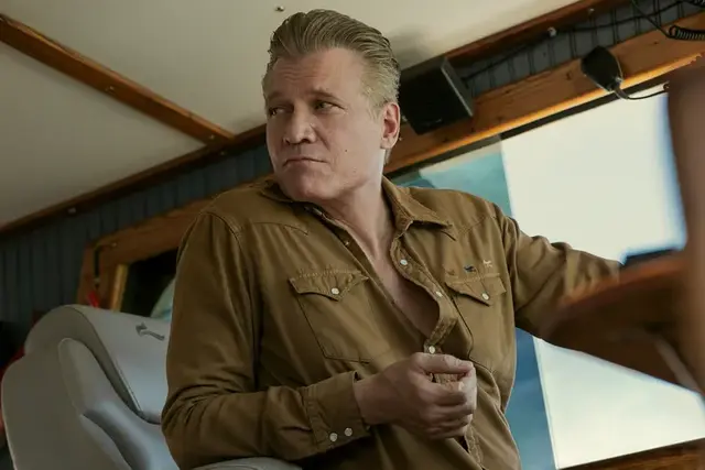 <p>Holt McCallany interpreta al patriarca de la familia Buckley, Harlan, en ‘El frente costero’</p>