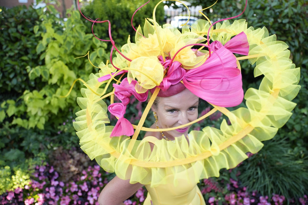 Royal Ascot Draws Over 250,000 for Glamorous Ladies Day