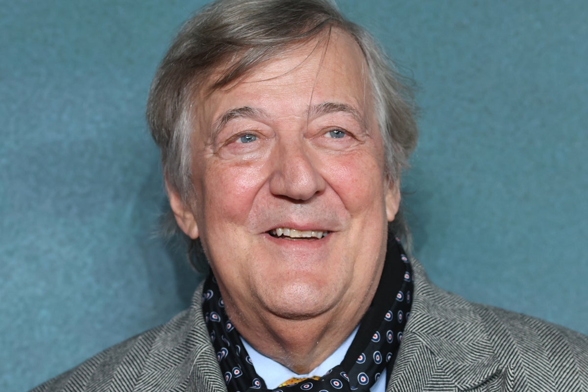 Stephen Fry says &lsquo;stability of marriage&rsquo; helped him manage bipolar disorder 