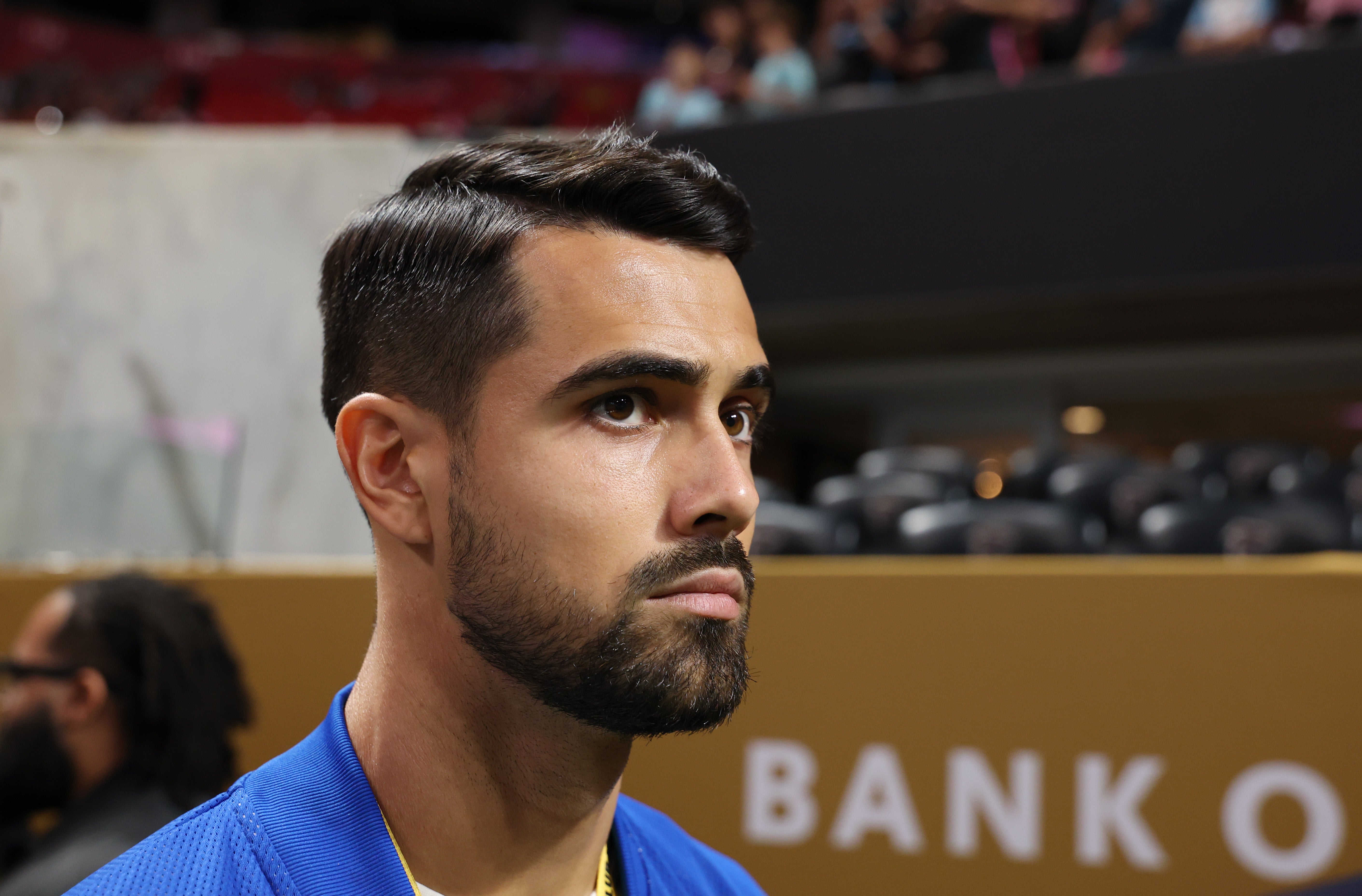 Porto's Diogo Costa arrives in place