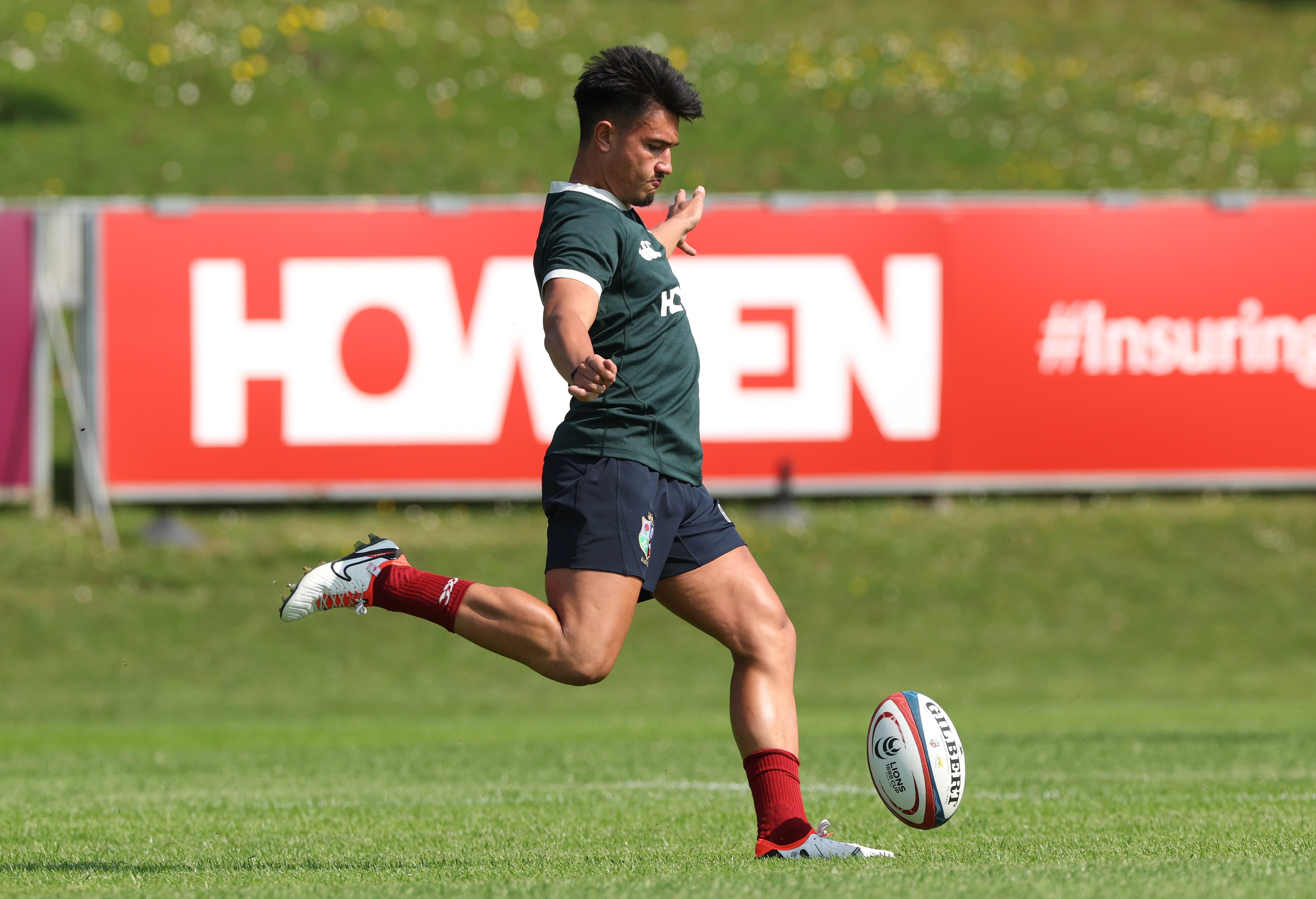 Marcus Smith pretende impressionar a zagueiro