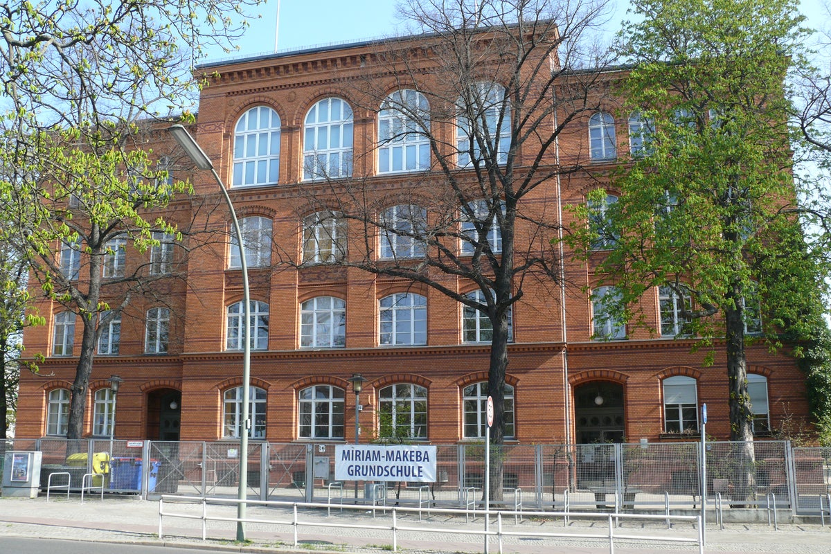 Multiple children injured and school evacuated after Berlin tear gas Multiple children injured and school evacuated after Berlin tear gas