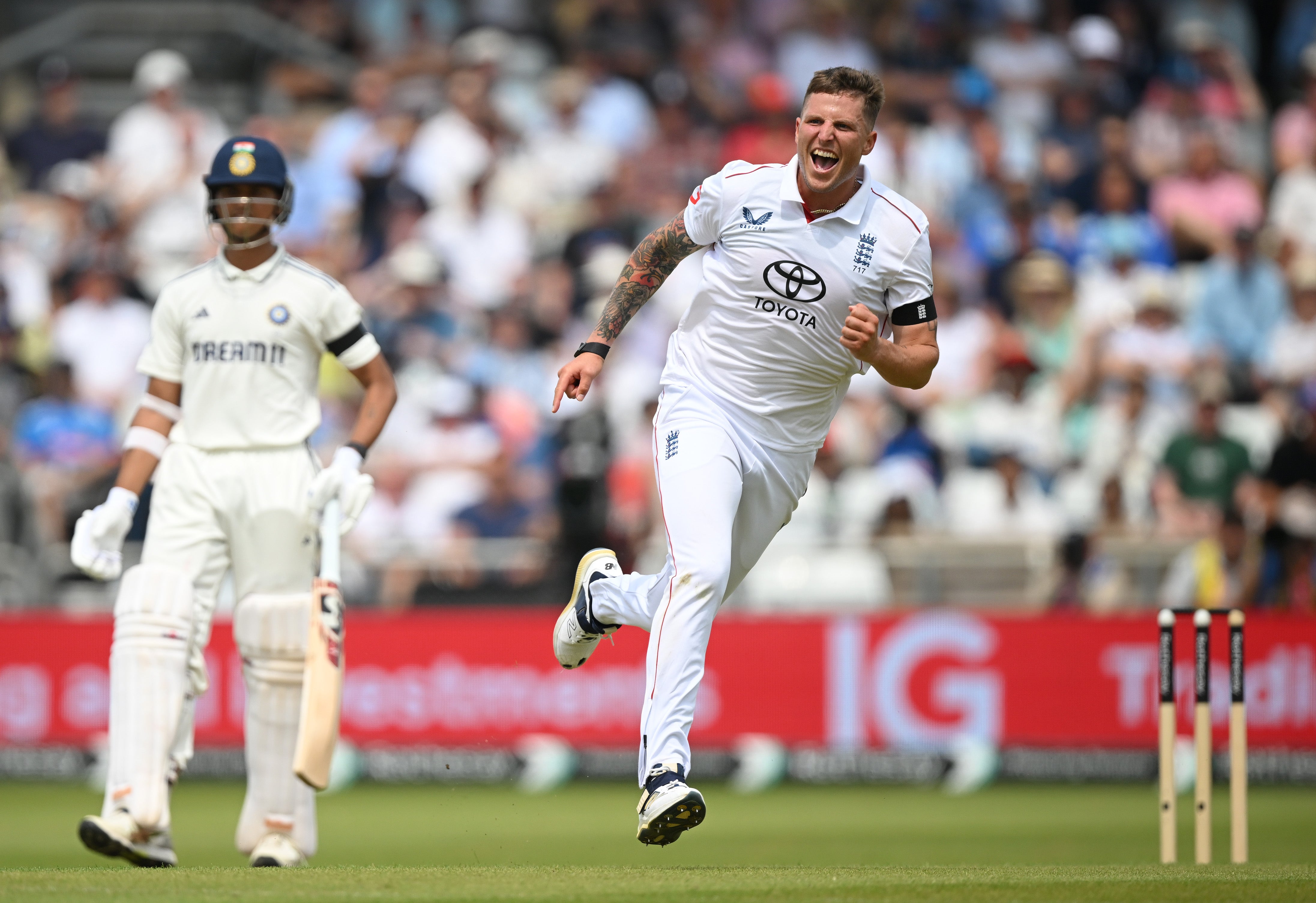 Brydon Carse zerstört Rahul in einem kritischen Moment am Eröffnungstag