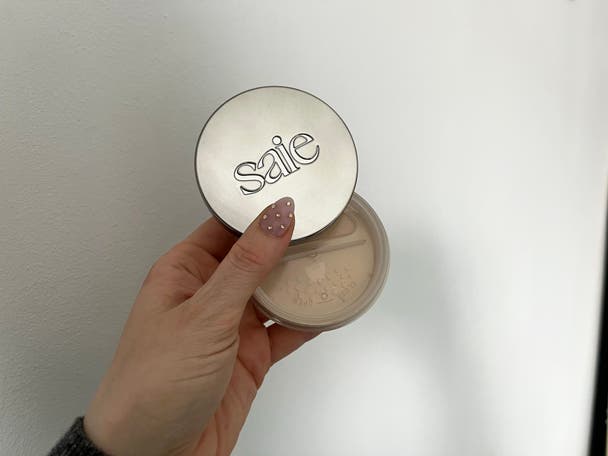 Best setting powder Indybest review Saie airset radiant loose setting powder