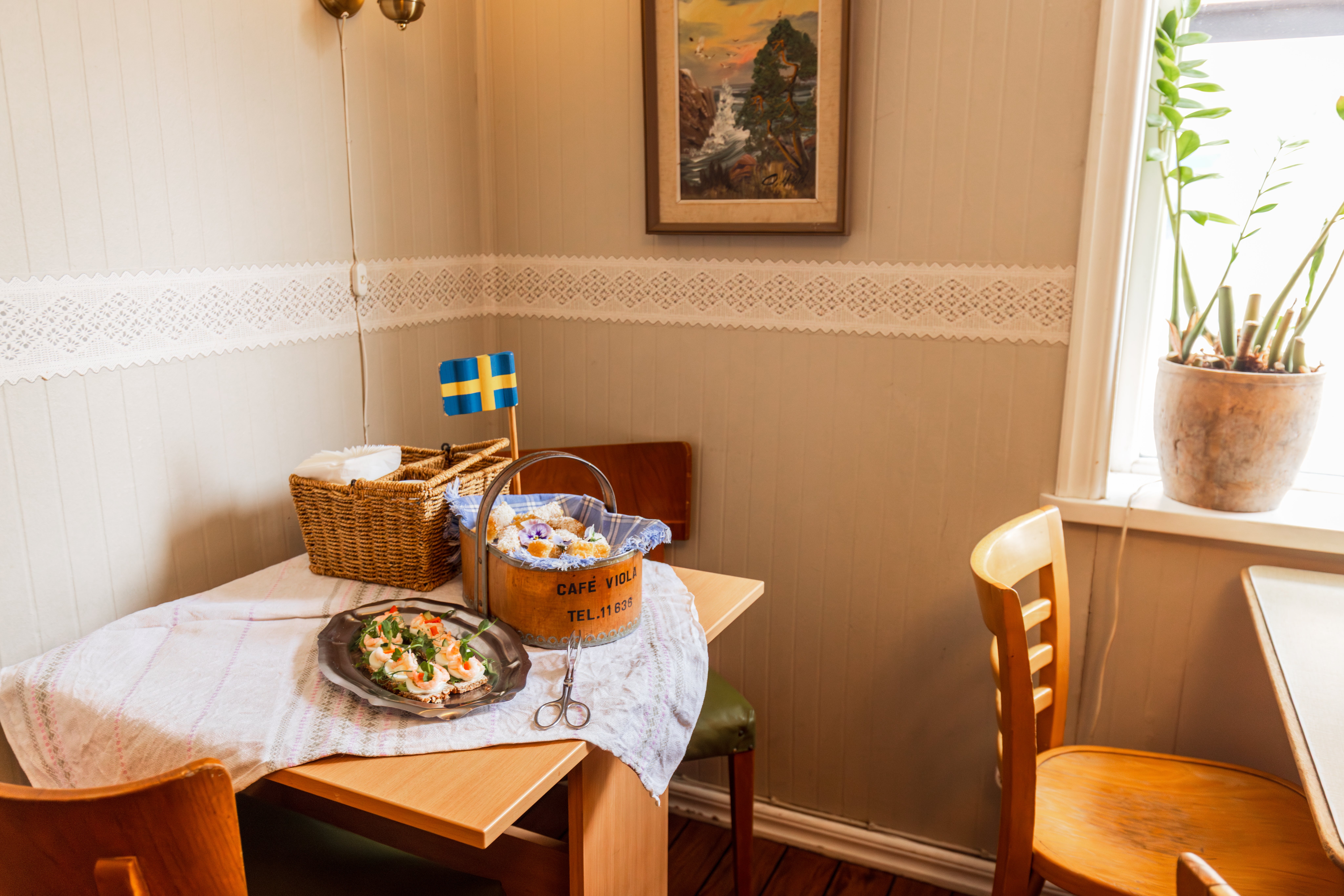 Award-winning coconut ‘Silviakaka’ at Café Viola