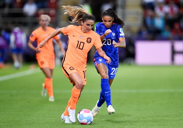 <p>London City Lionesses announce signing of Daniëlle van de Donk</p>