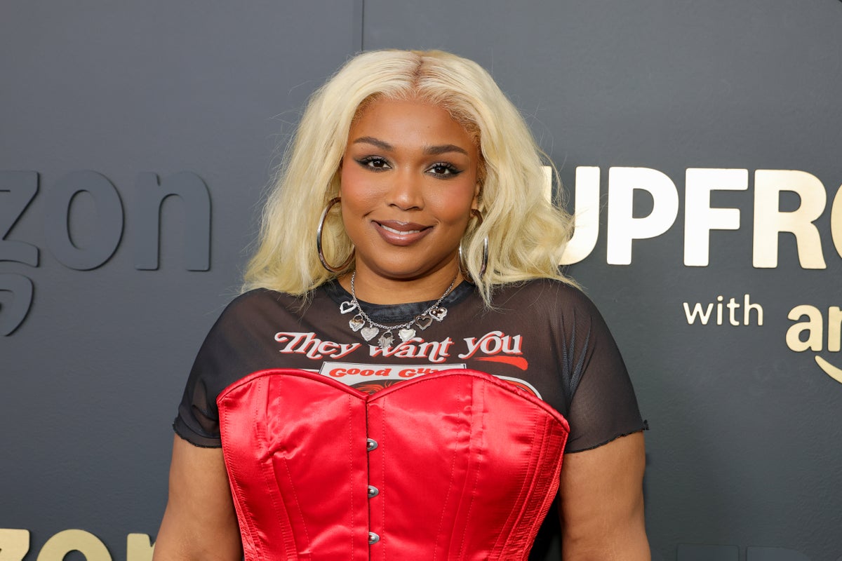 Lizzo admits she tried Ozempic during weight loss transformation but stopped using it | The Independent Lizzo admits she tried Ozempic during weight loss transformation but stopped using it | The Independent