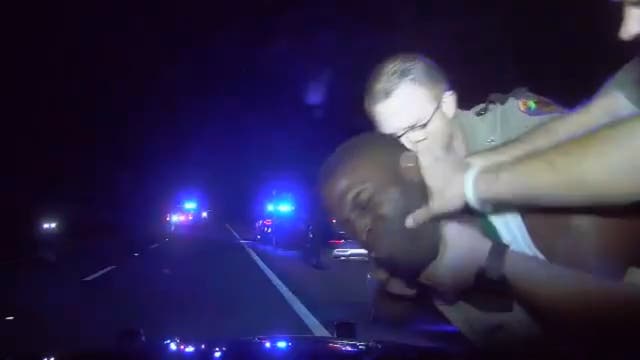 <p>Jewel thief swallows $770K worth of Tiffany earrings during arrest </p>