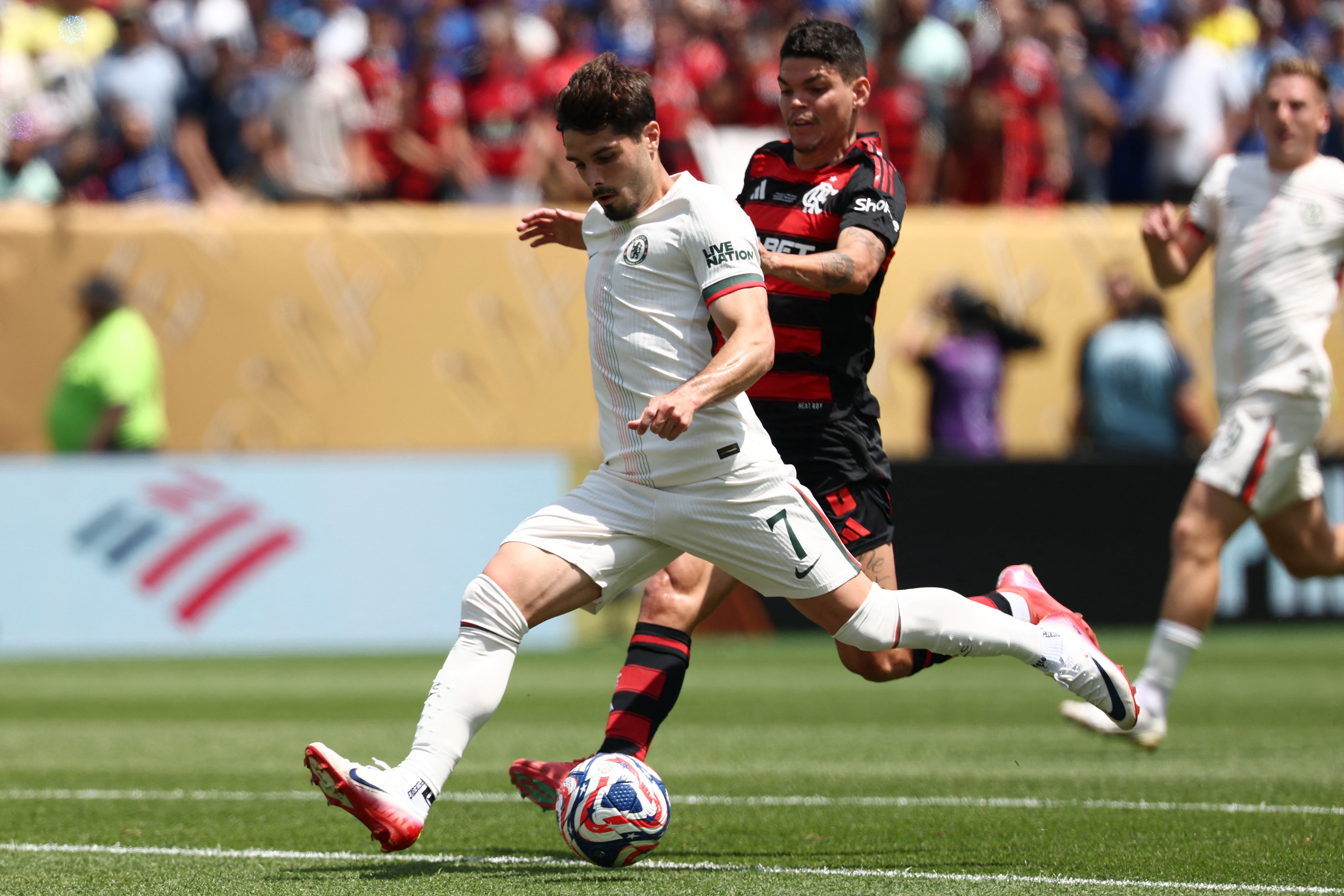 Pedro Neto sent chelsea before Flameng's return