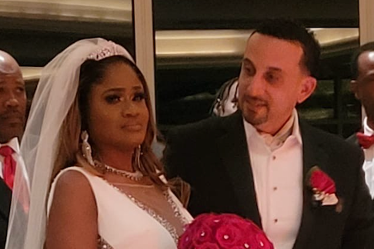 Angry couple sues wedding photographer who allegedly had to ask guests ‘how to take proper pictures’