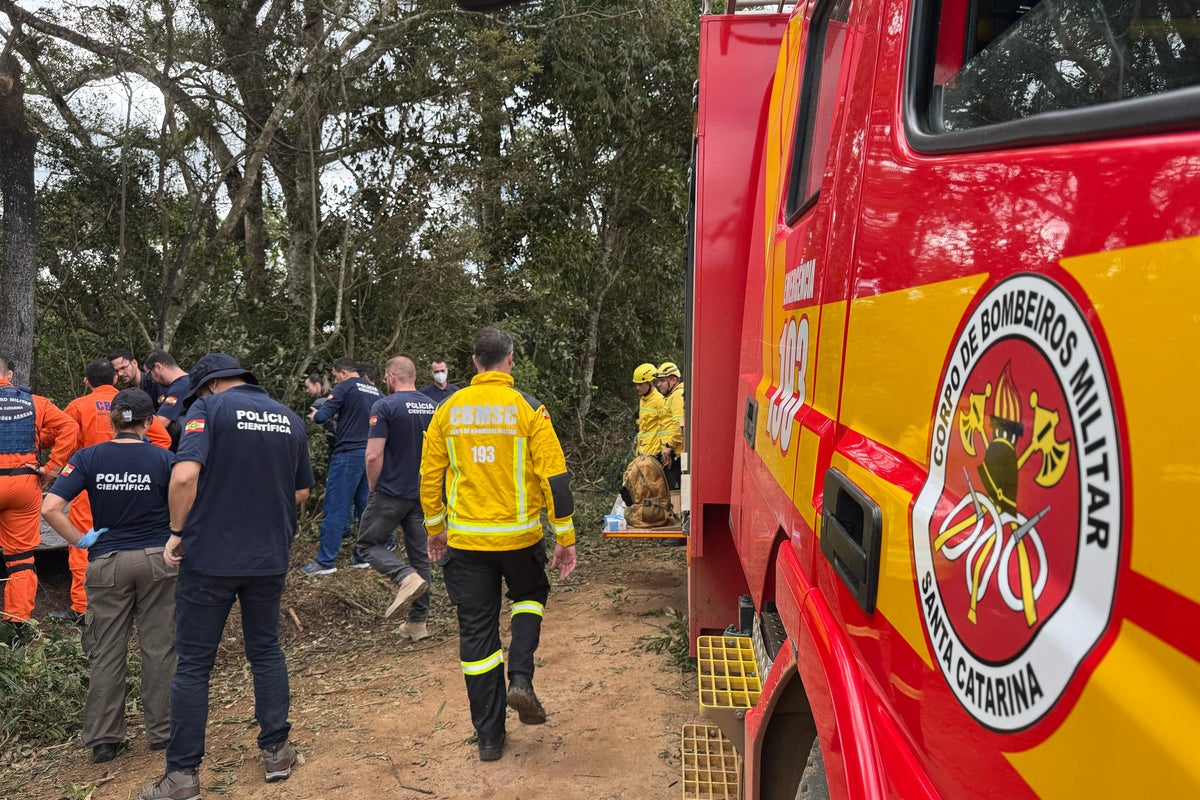 Brazil: Hot air balloon crashes with at least eight people dead