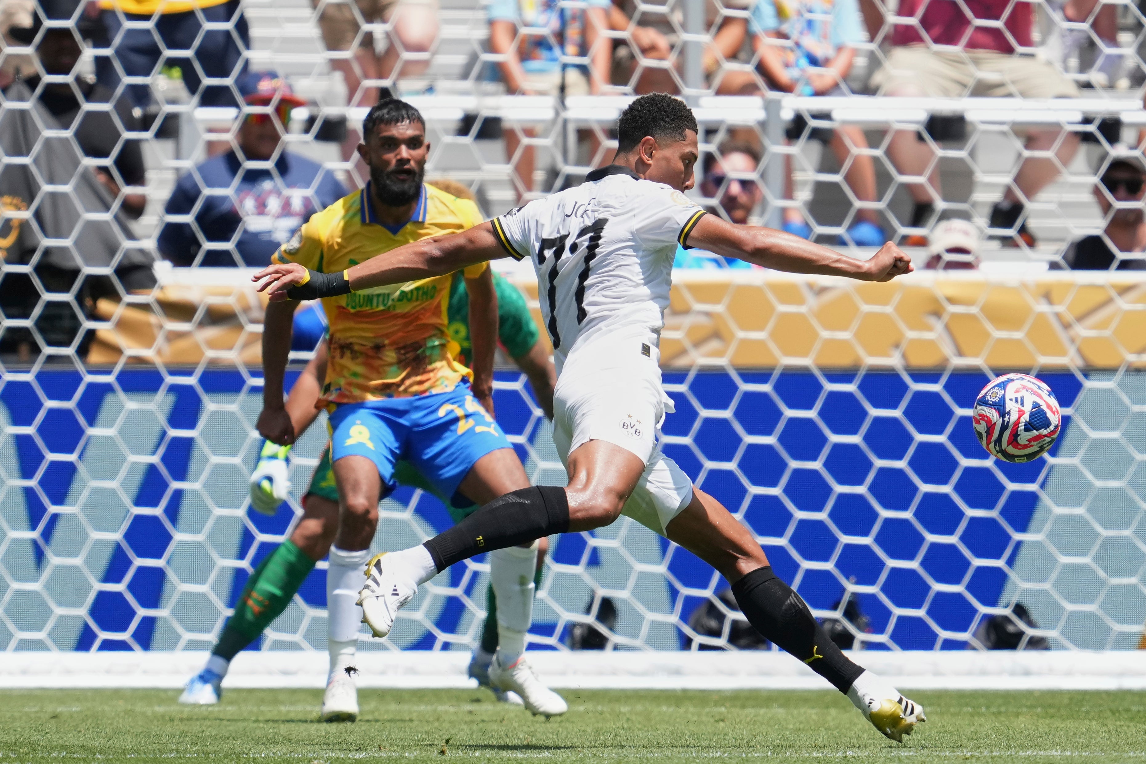 MAMELODI SUNDOWNS BORUSSIA DORTMUND