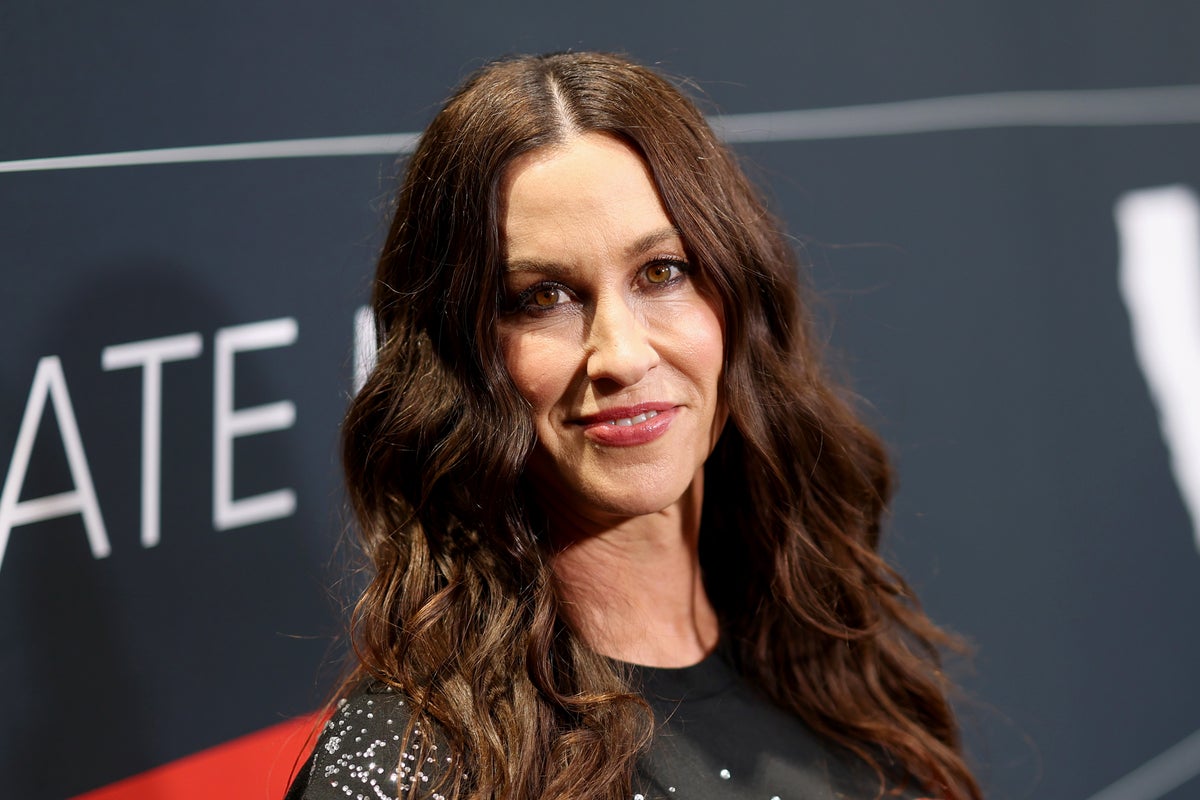 Alanis Morissette says she ‘would not be alive’ without therapy: ‘I have a depressive tendency’