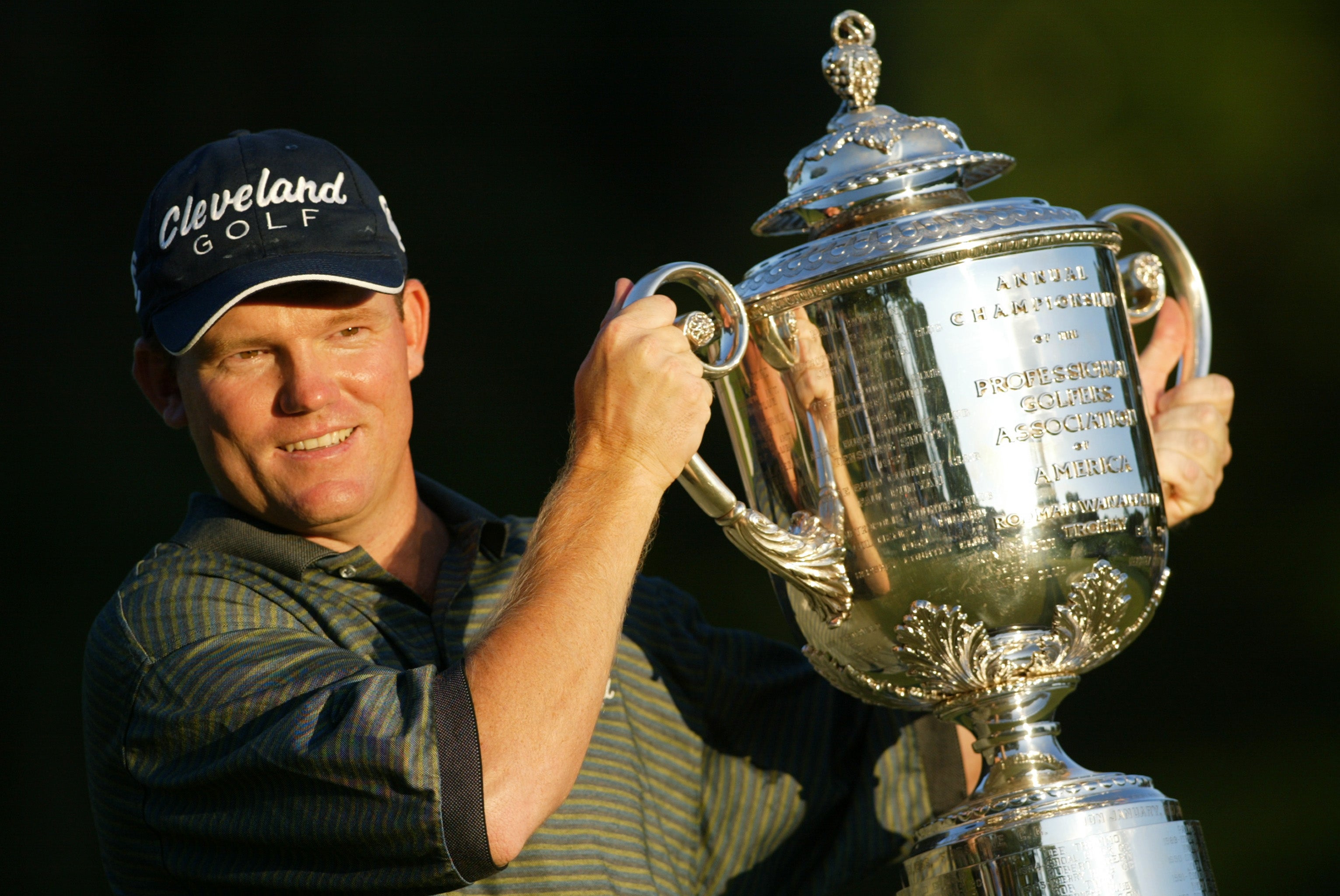 Shaun Micheel lifts the Wanamaker Trophy after his surprise win at the 2003 PGA Championship