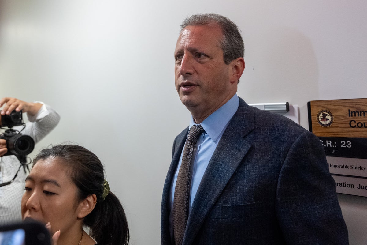 NYC mayor candidate Brad Lander trots out Cuomo’s harassment accusers in final campaign push after ICE arrest