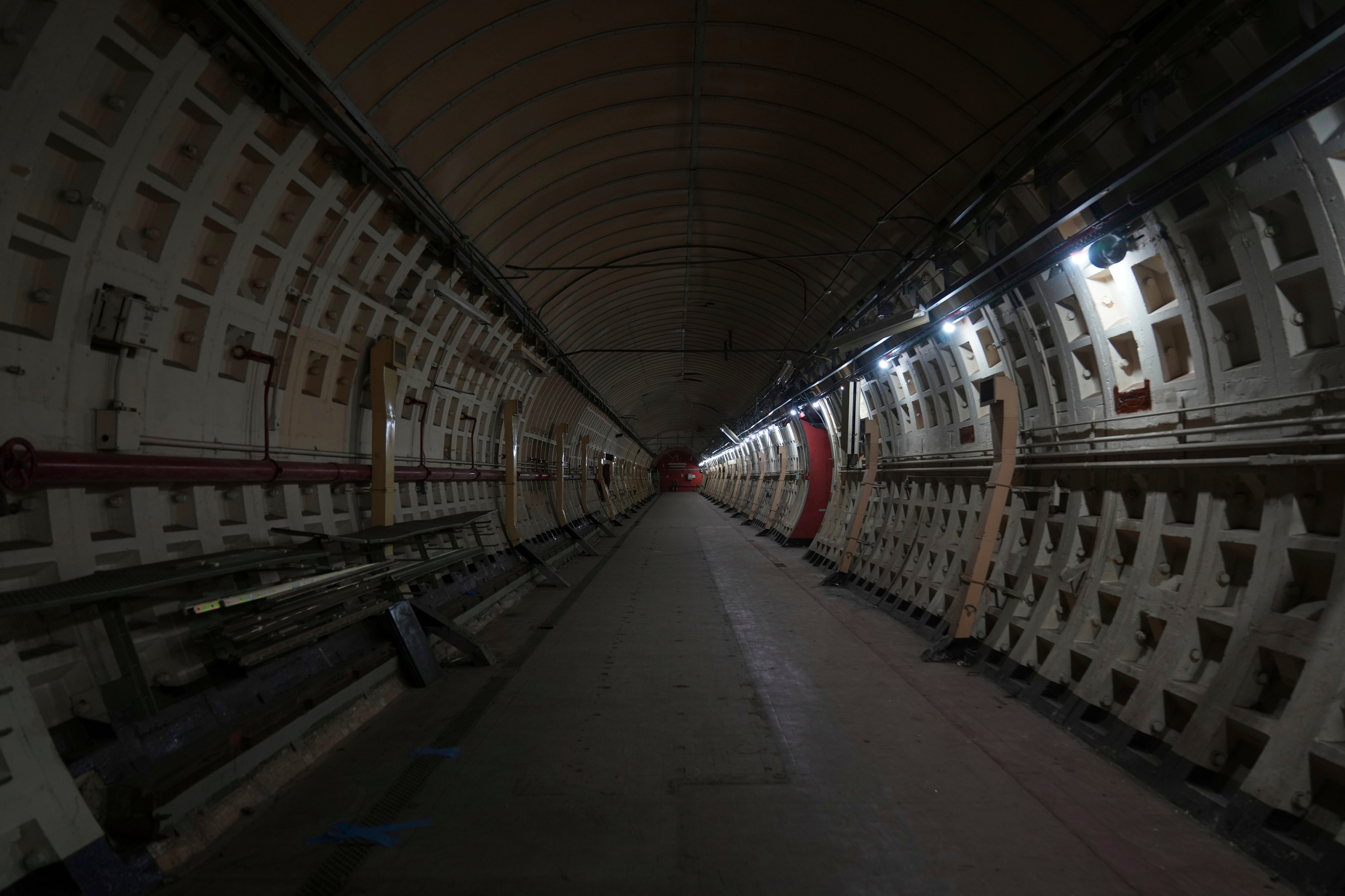 REINO UNIDO-TÚNELES SECRETOS