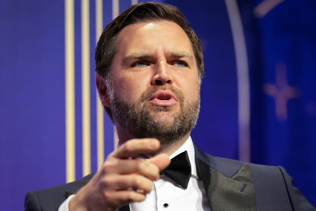 <p>Vice President JD Vance faced an unwelcome greeting on Nantucket by protesters mocking him with references to cats and couches.</p>