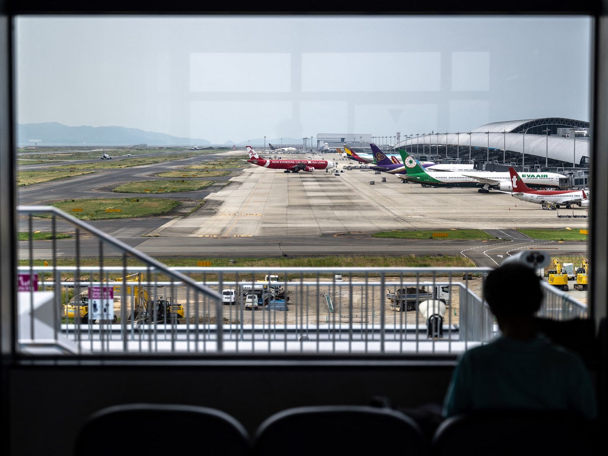 Japan Airlines flight plunges 26,000ft before emergency landing