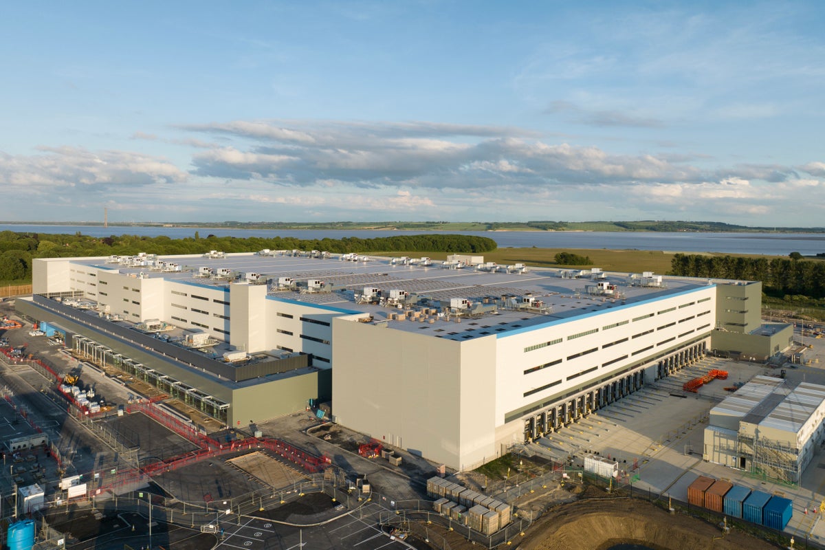 New Amazon fulfilment centres planned in £40 billion investment