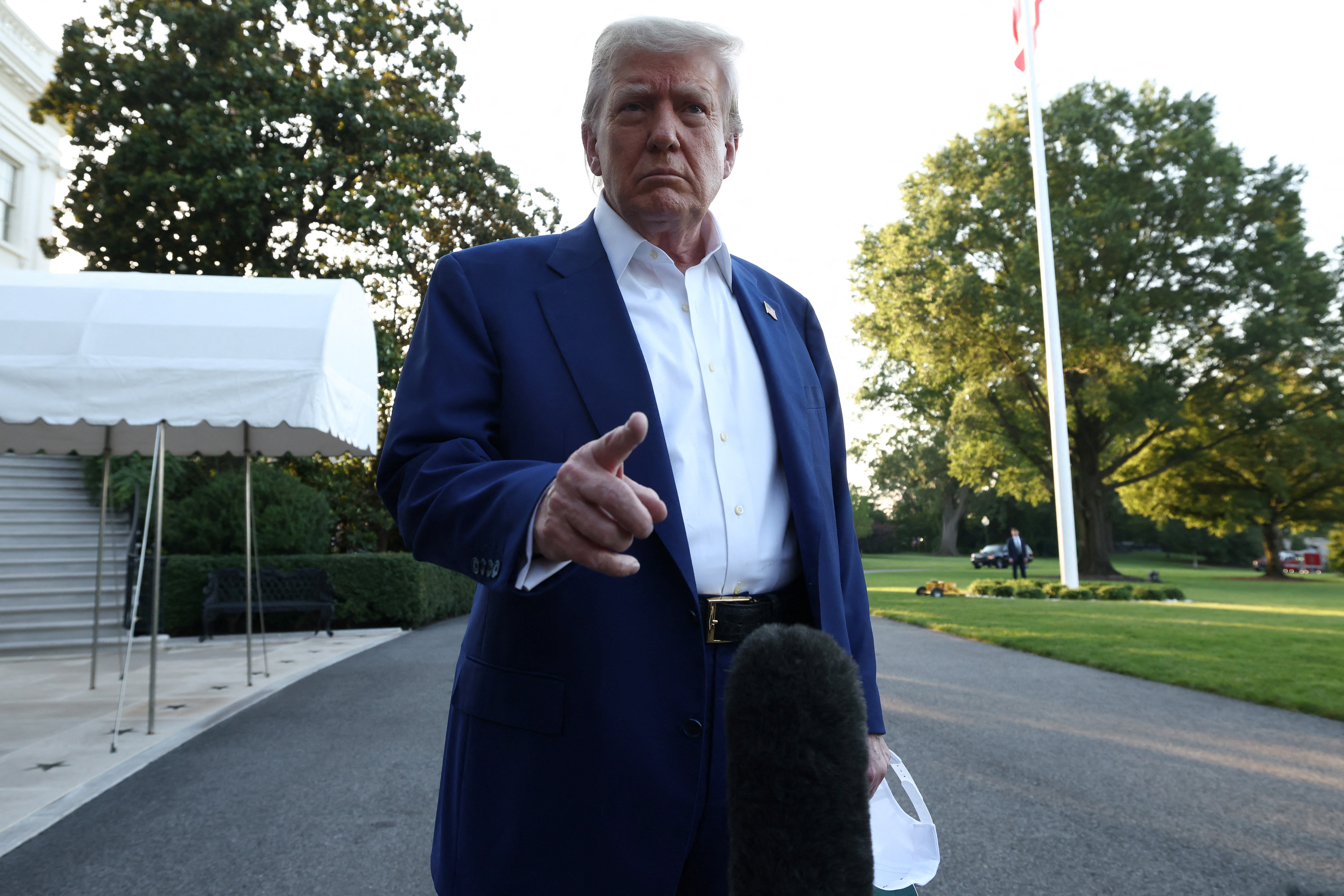 Donald Trump talks to the press on the southern turf of the White House on Tuesday 24. June 2025. June