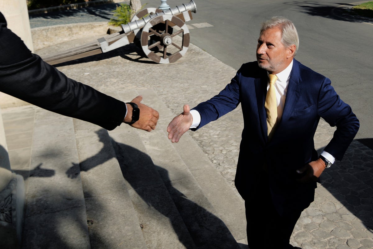 EU help in healing Cyprus' ethnic split could bring benefits to all, officials say