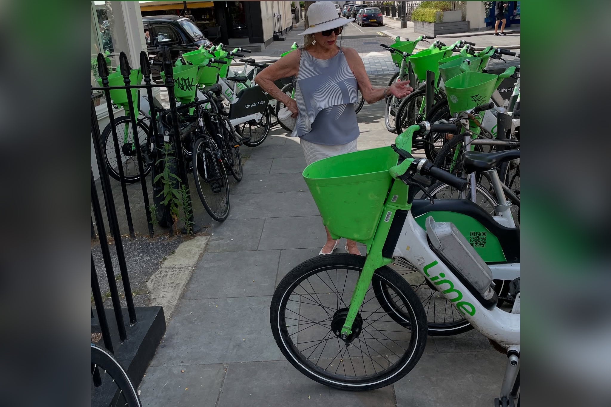 <p>Joan Collins took to Instagram to bemoan the Lime bikes blocking her path in Kensington, west London</p>