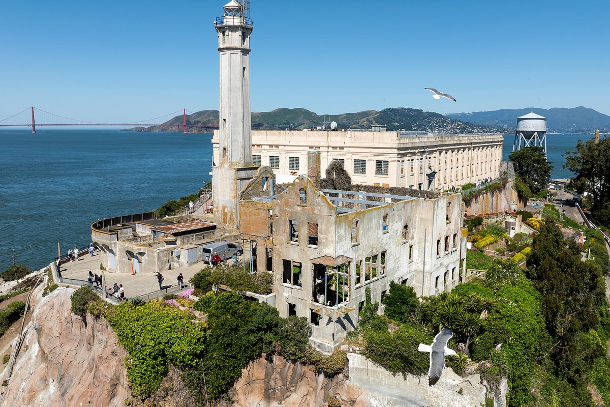 https://static.independent.co.uk/2025/06/24/18/US_Florida_Alcatraz_Things_To_Know_38057.jpg?width=1200&height=800&crop=1200:800