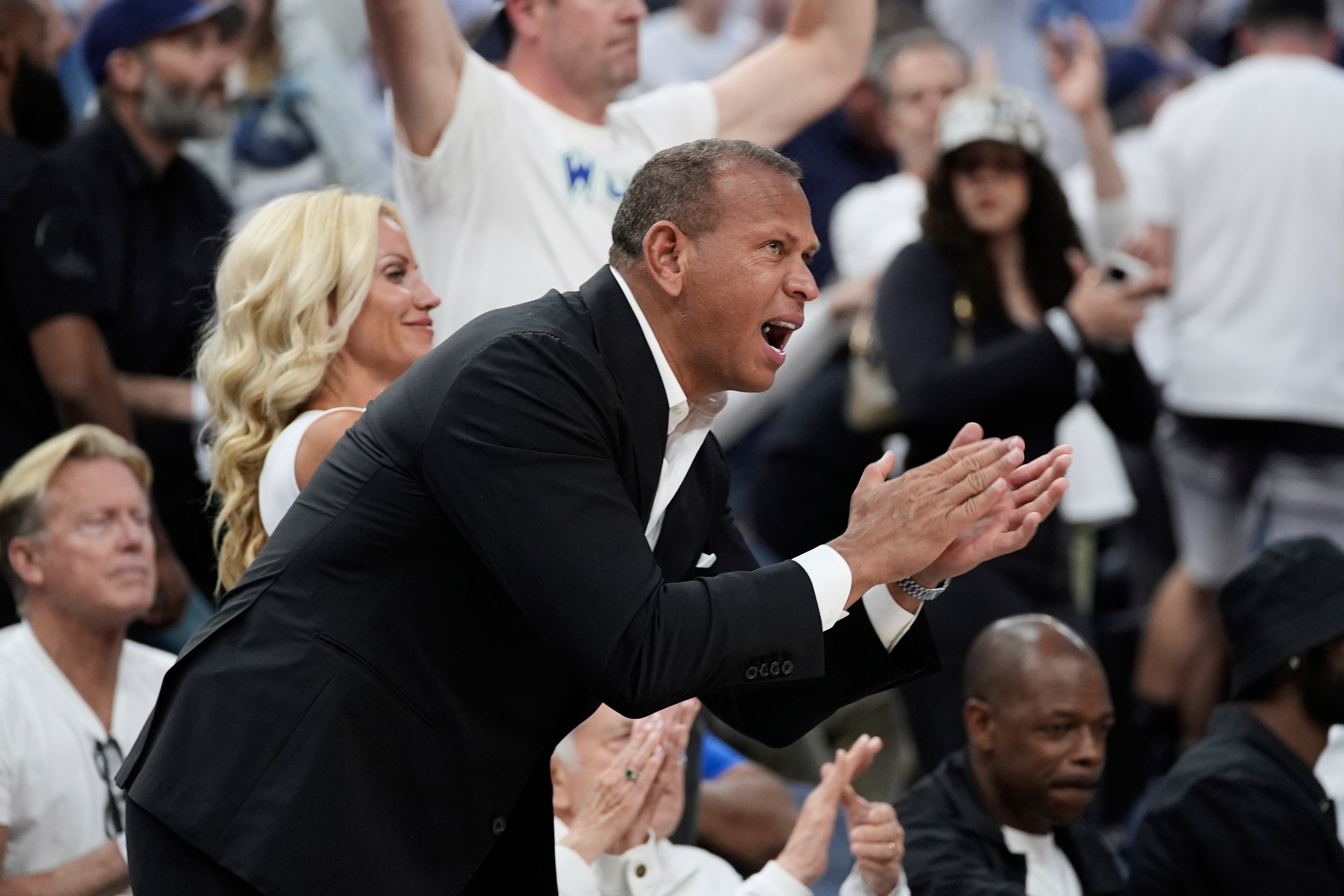 THUNDER TIMBERWOLVES