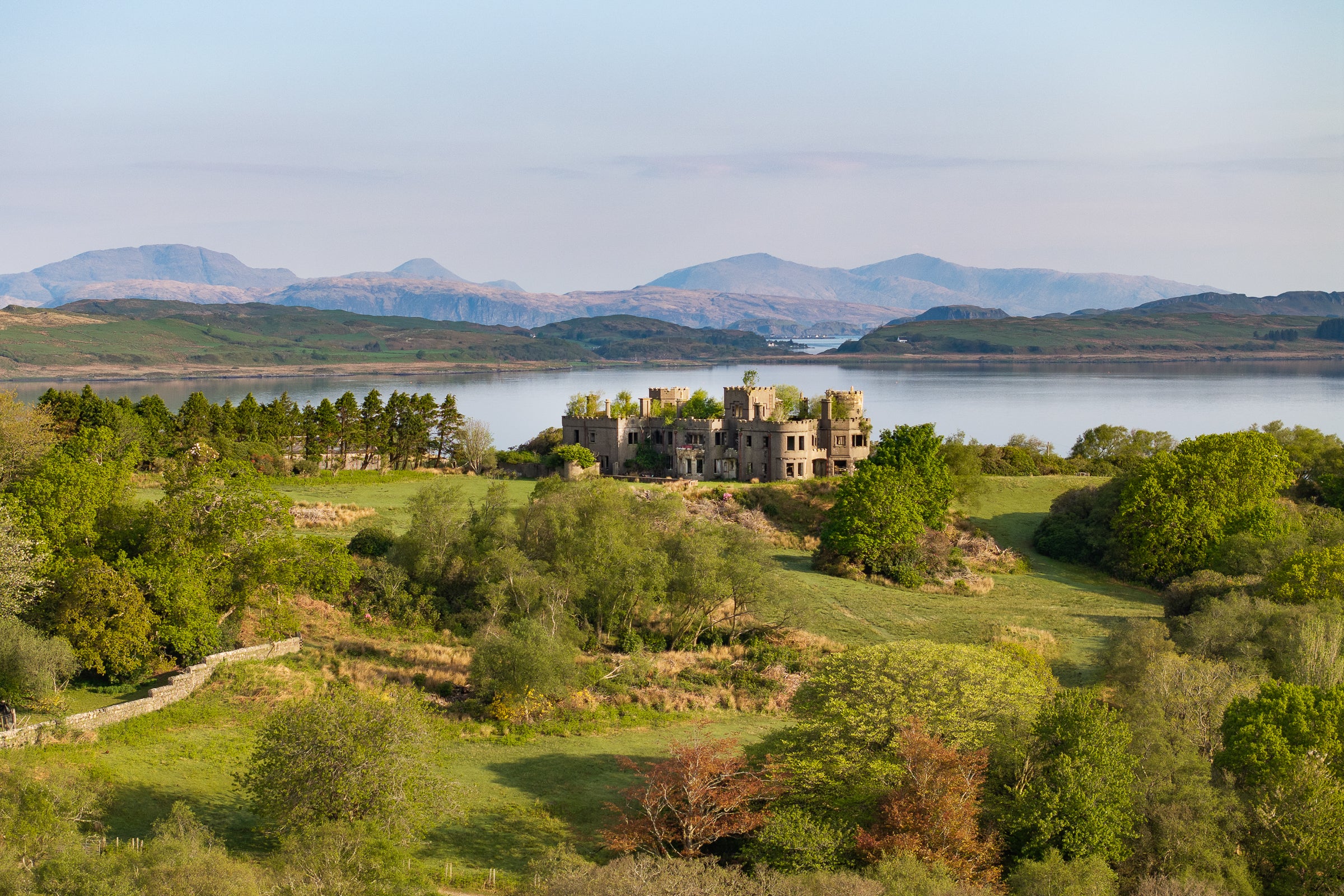 The castle was built George Alexander MacLean Buckley in 1911, shortly after he joined an Antarctic voyage on Nimrod with Ernest Shackleton