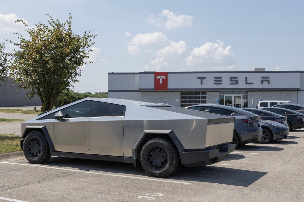 Business news live: Tesla sales fall in Europe, FTSE 100 flat and Bumble to lay off hundreds of jobs