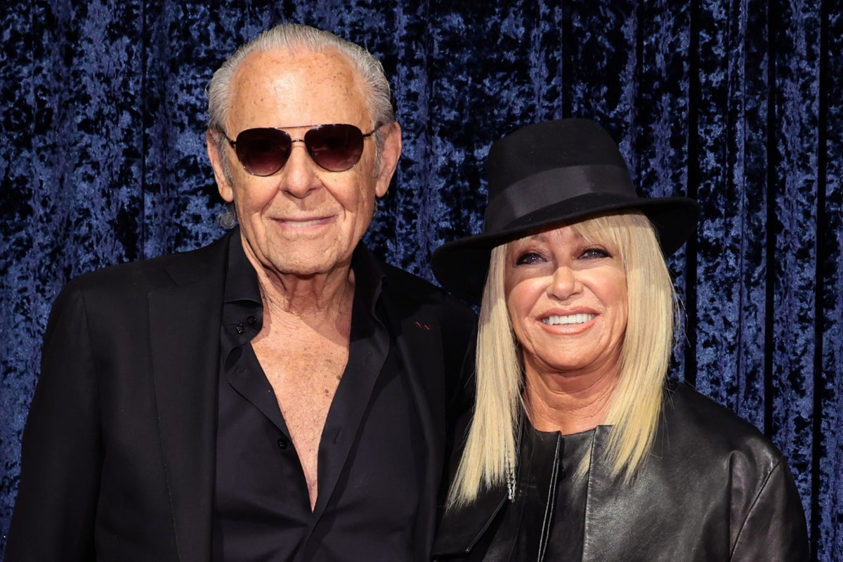 Suzanne Somers’ widower Alan Hamel sparks dating rumors with her former co-star