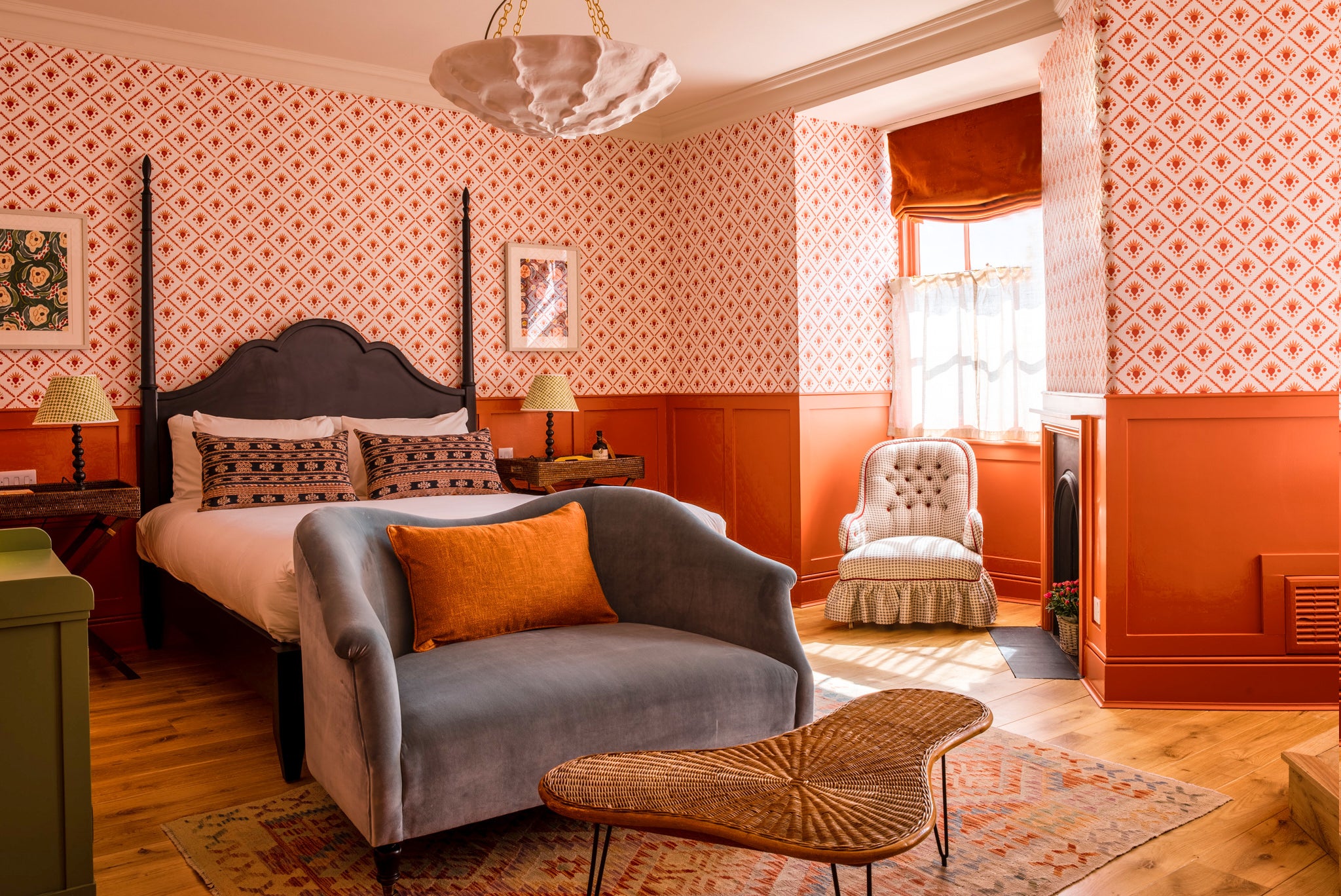 Stay a little out of the centre with views of Hampton Court at The Mitre