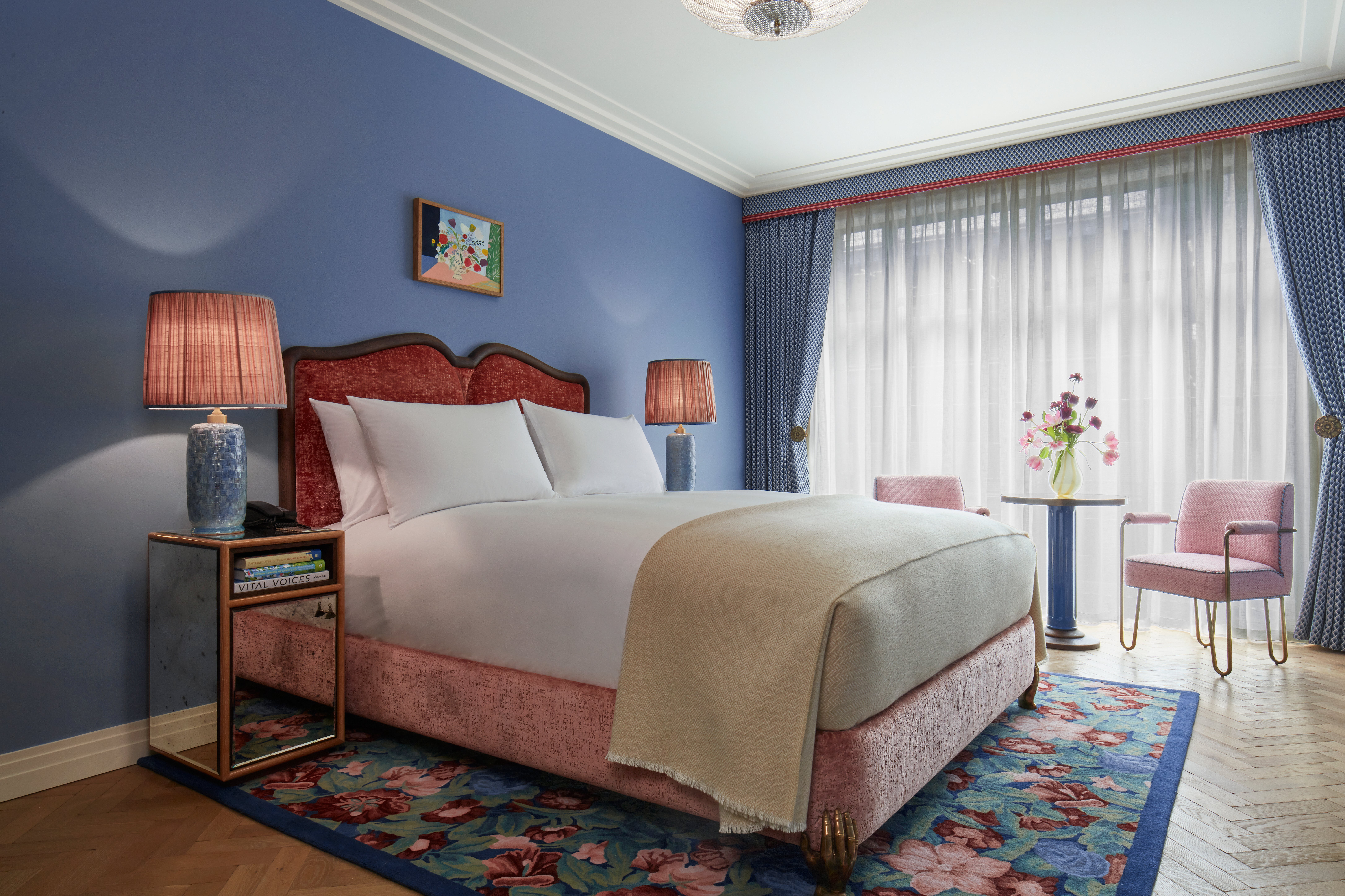 Broadwick Soho offers more than just beautiful interiors – discover the hotel’s renowned bars for intimate cocktails in the city