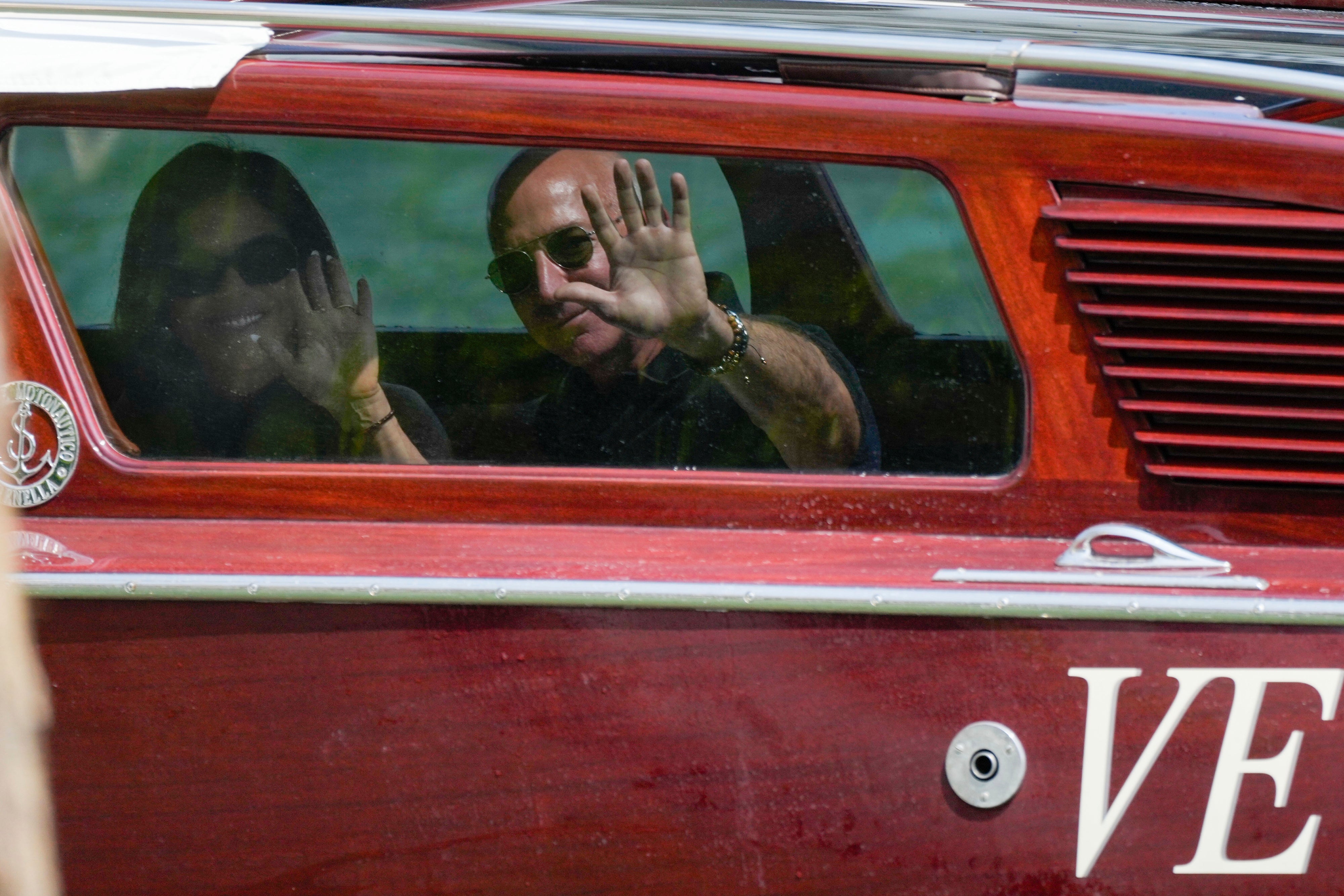 VENECIA-BEZOS-PROTESTAS